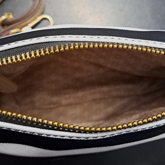 NWOT Two Crossbody Striped Bags - Picture 6 of 10